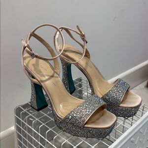 Betsy Johnson size 8 Elegant Rhinestone Embellished Heels